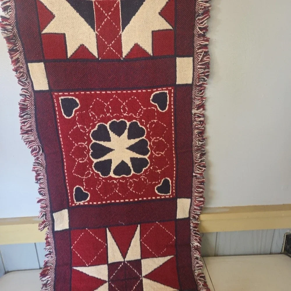 VTG Manual Woodworkers and Weavers Tapestry American Tapestry Table Runner USA